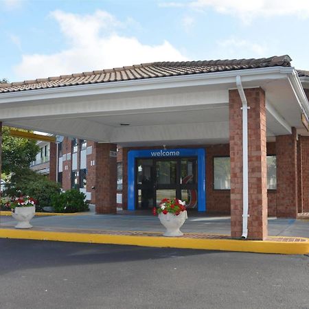 Motel 6-Newport, RI Buitenkant foto